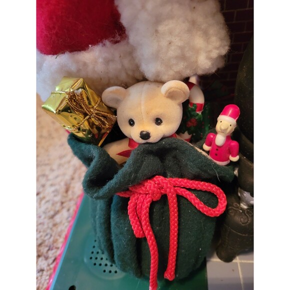 Vtg Animated Holiday Creations 94’ Santa Clause W/Stove Musical Christmas 17" VG - Picture 4 of 9